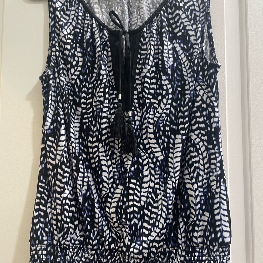 White House Black Market Monochrome Sleeveless Blouse